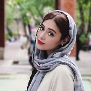 نیلوفر آهنگران