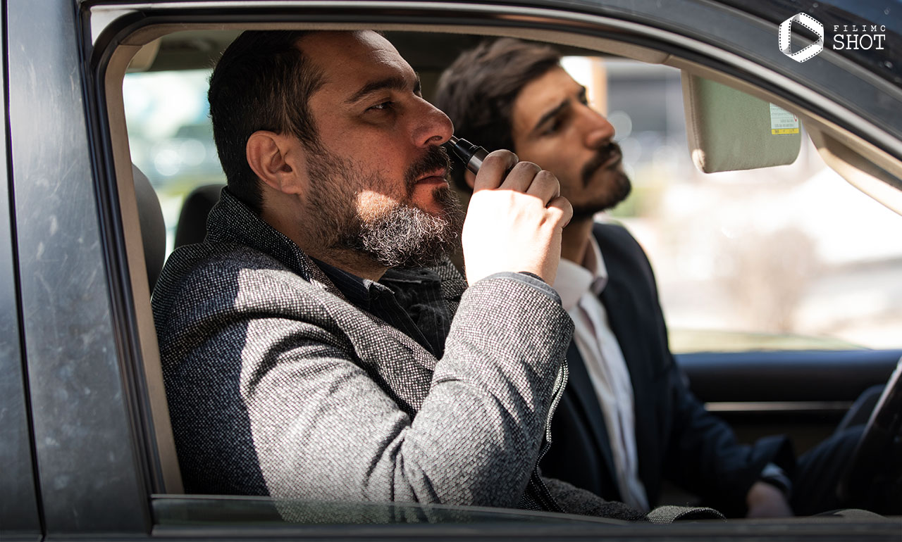 محسن کیایی و تورج الوند در فیلم نگهبان شب