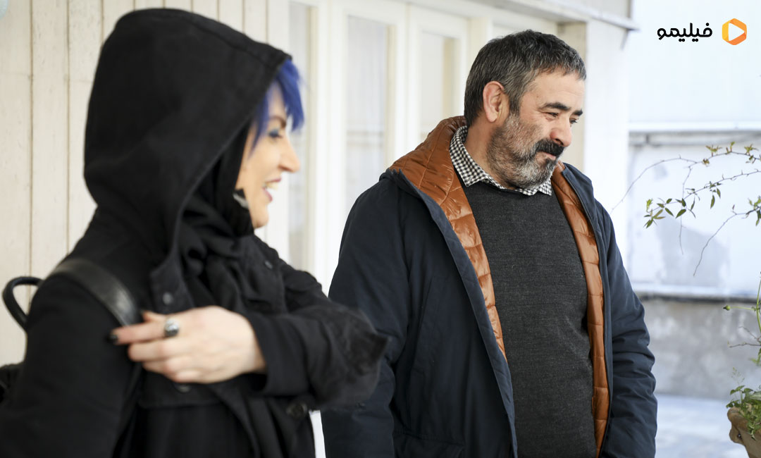 حسن معجونی در نمایی از فیلم شب طلایی ساخته یوسف حاتمی‌کیا