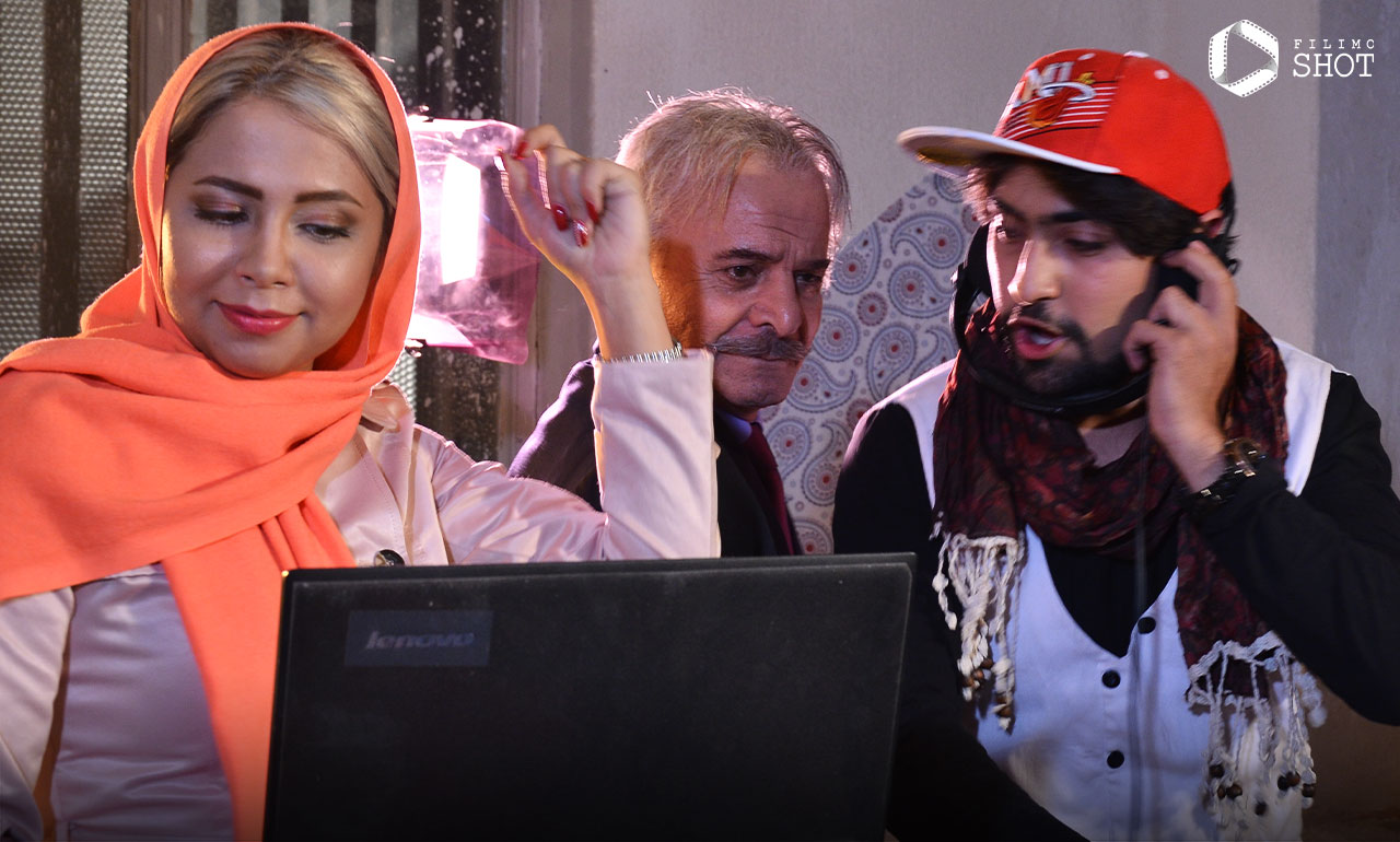 سیروس گرجستانی و سپیده ذاکری در فیلم منشی مخصوص من 