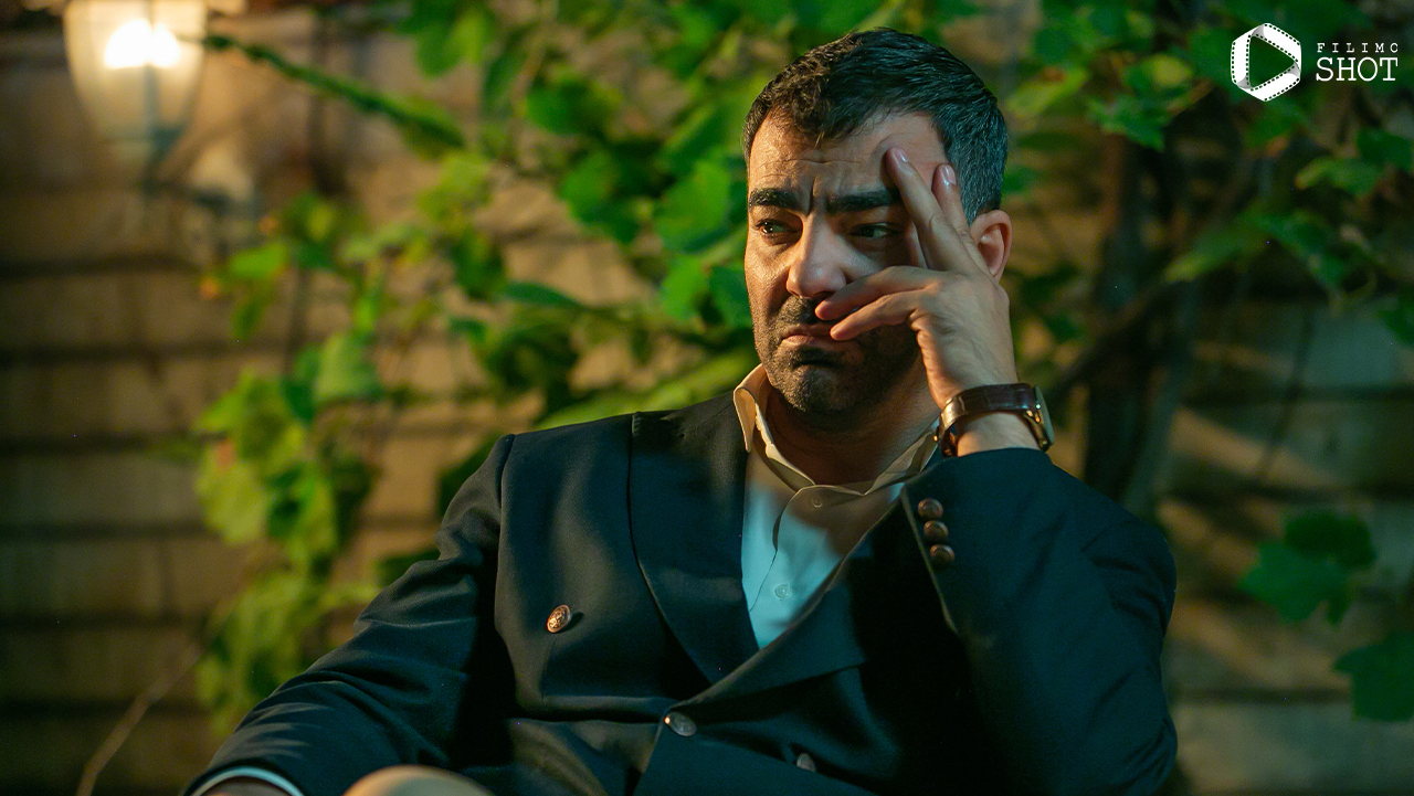 بهزاد خلج در فیلم تمساح خونی