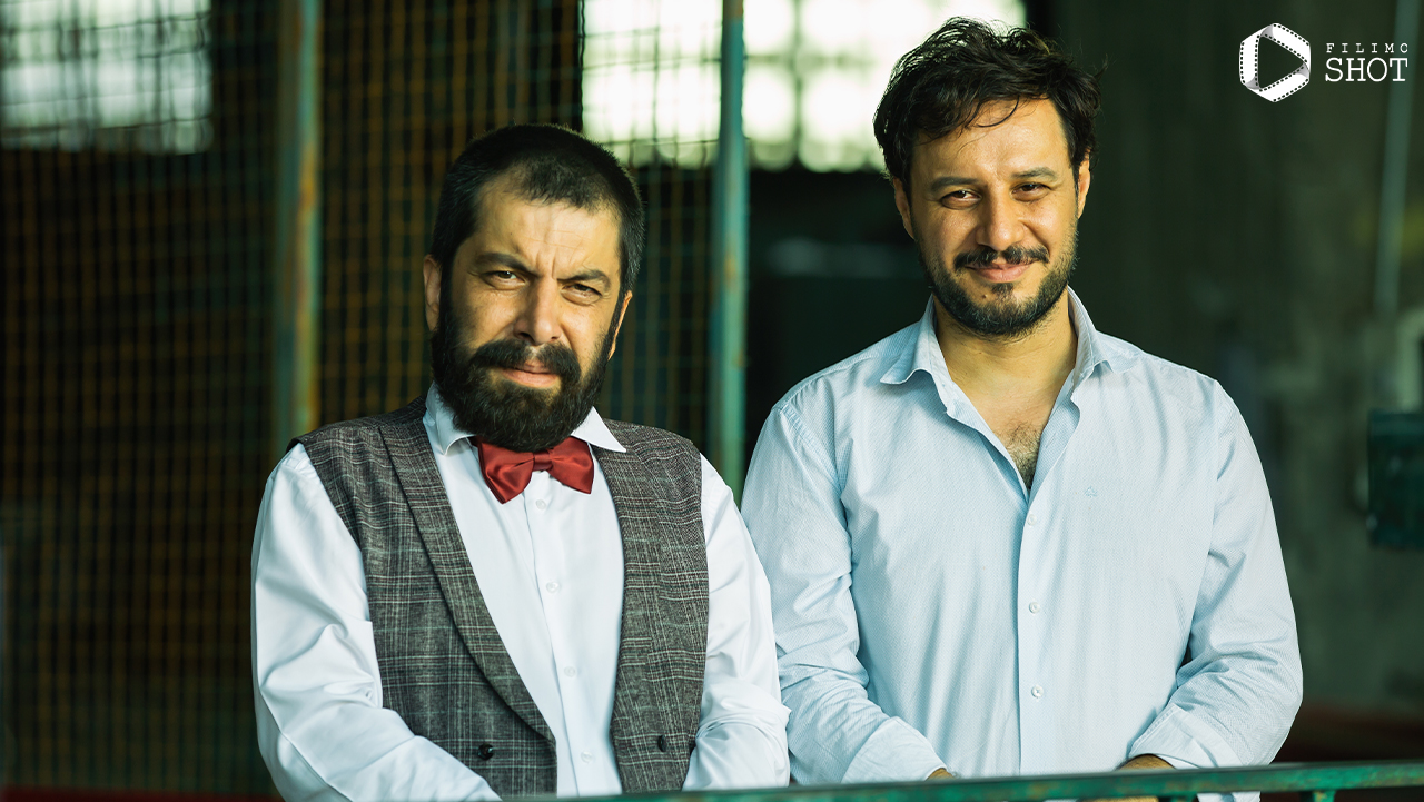 چواد عزتی و عباس جمشیدی فر در فیلم تمساح خونی