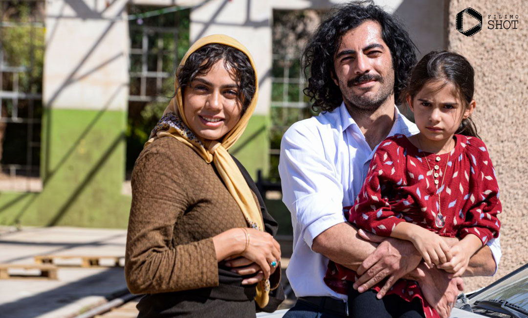 نوید پورفرج و آزاده زارعی در فیلم وابل