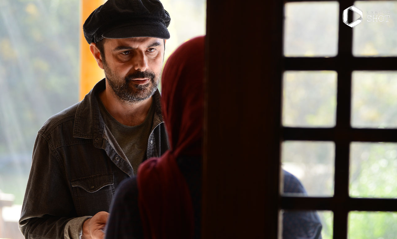 علی مصفا در نمایی از فیلم آهو