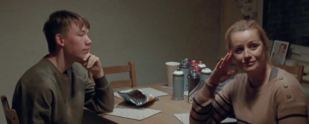 بررسی فیلم متاسفیم جا ماندی